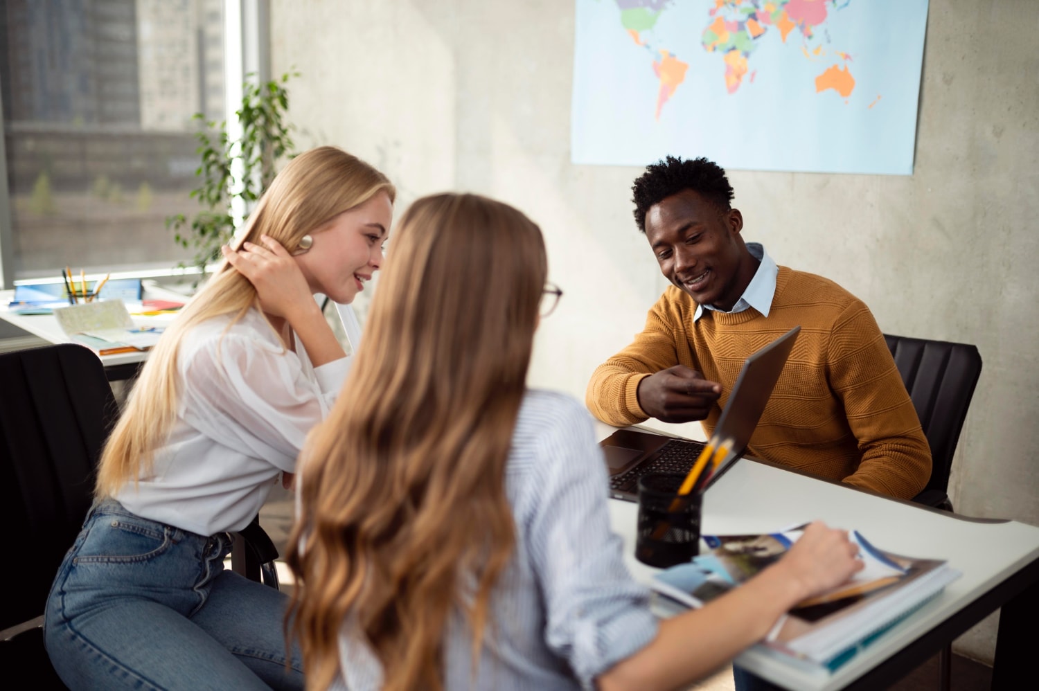 Quels métiers après une formation en commerce et développement international ?