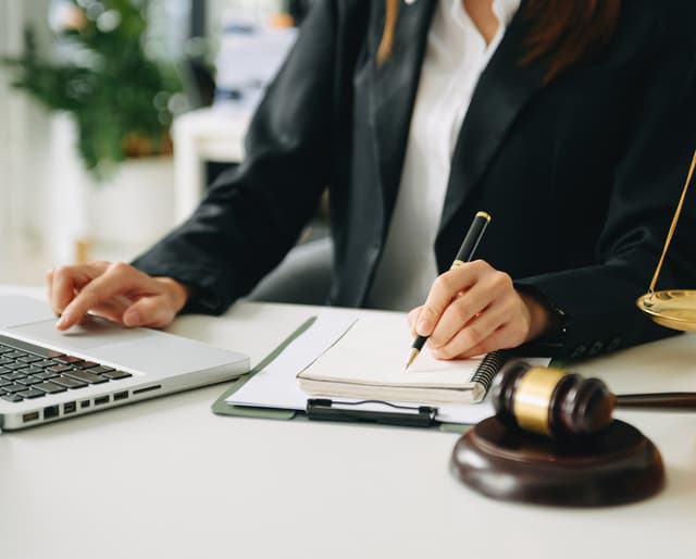 Image représentative de la filière Droit, Sciences Politiques, Administration